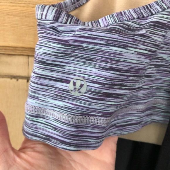 Lululemon 6 / 8 Tank Top Built in Bra - Picture 6 of 7